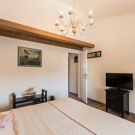 Skipper Suites Novigrad  Exterior photo