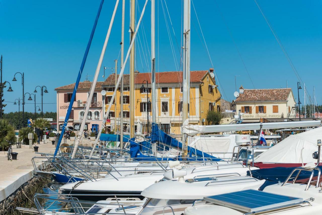 Skipper Suites Novigrad  Exterior photo